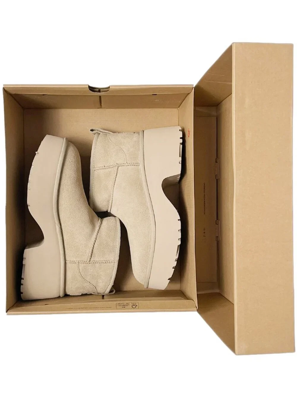 UGG Classic Ultra Mini New Heights Platform Boots Cream Sz 9
